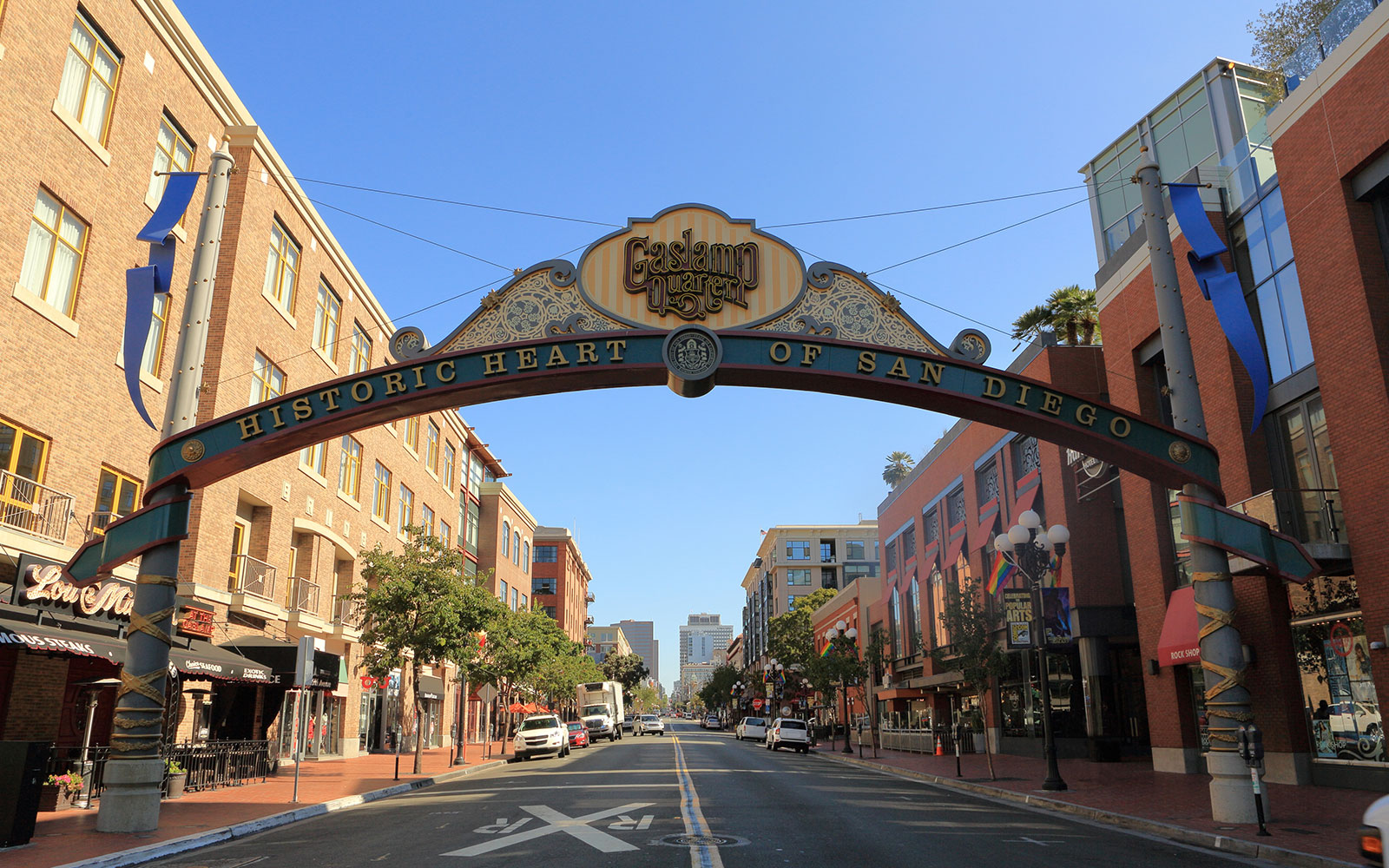 Gaslamp Quarter Shopping, Dining and Nightlife